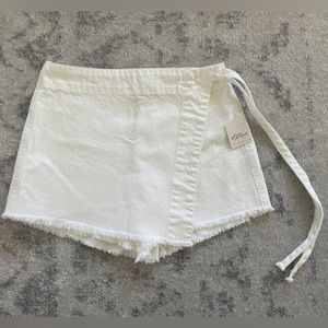 NWT We The Free FP White Emmy Denim Skort - Size 4
